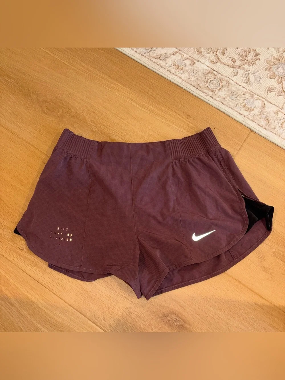 Nike Women’s Run Division Tempo Luxe Running Shorts DD5328-646 Large Purple